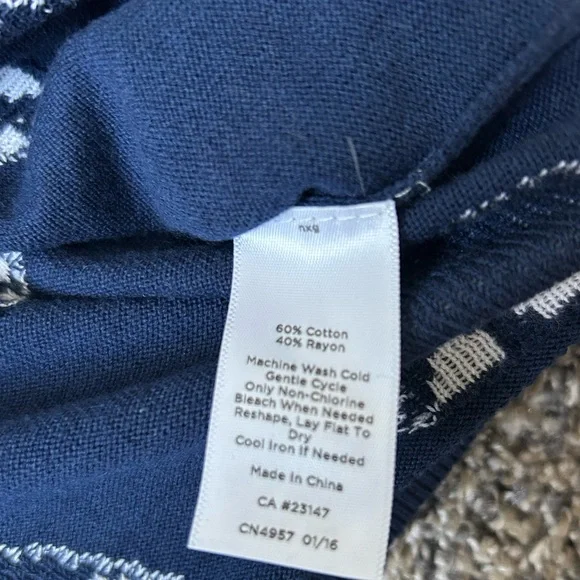 Talbots petite lightweight novelty elephant print sweater size petite - Picture 4 of 7